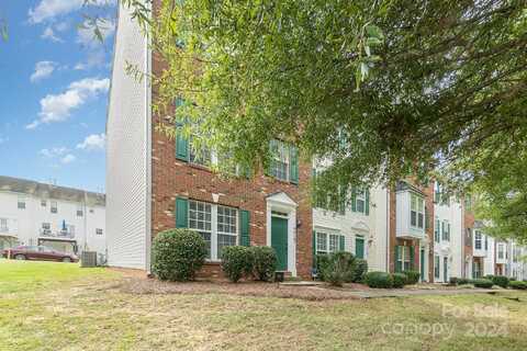 901 Tiger Lane, Charlotte, NC 28262