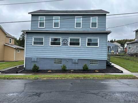 1009 First St, Windber, PA 15963