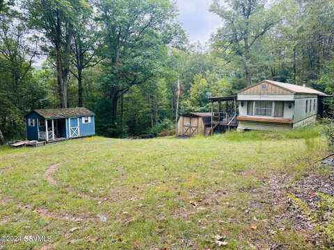 102 KYRA Road, Millheim, PA 16854