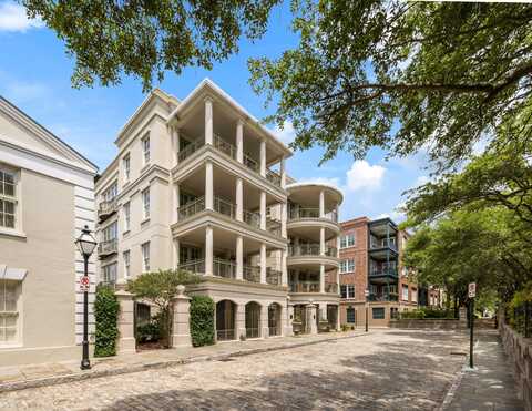 5 Middle Atlantic Wharf, Charleston, SC 29401