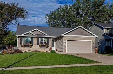 1125 Rolling Hills Court, Norwalk, IA 50211