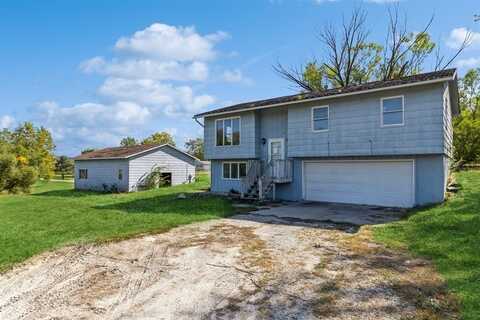 212 Albia Road, Chariton, IA 50049