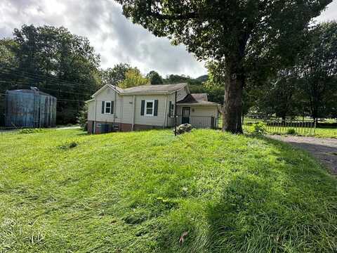 281 Hemlock st, Benham, KY 40807