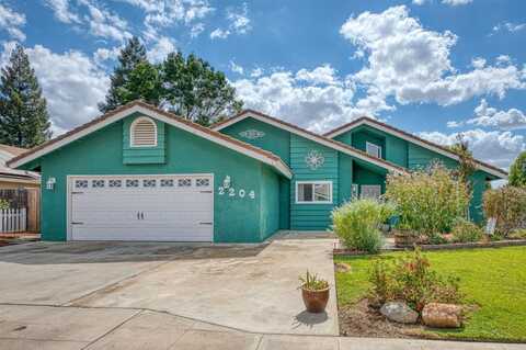 2204 Paul Avenue, Clovis, CA 93611