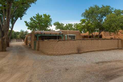 9813 GUADALUPE Trail NW, Albuquerque, NM 87114