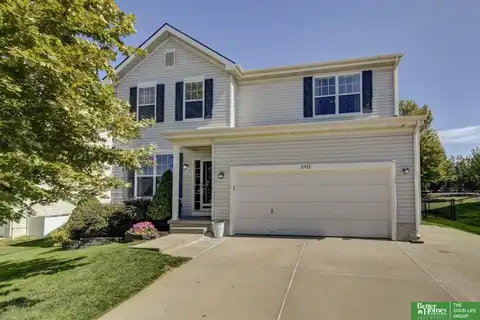 2411 Lakewood Drive, Papillion, NE 68046