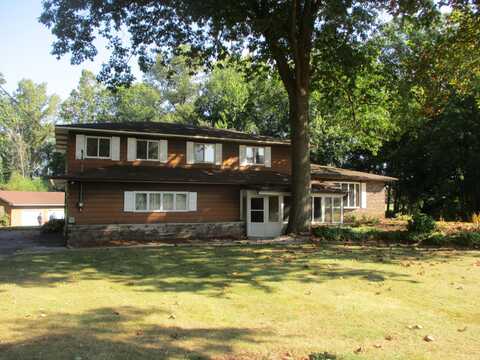 4295 Century Dr., Dorr, MI 49323