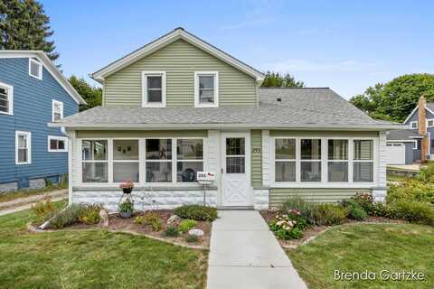 253 Courtland Street, Rockford, MI 49341