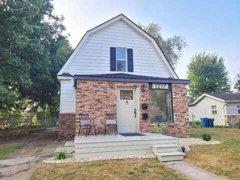 1217 E 4th Street, Mishawaka, IN 46544