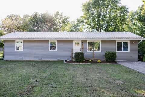 221 Sunshine Street, Marshfield, MO 65706