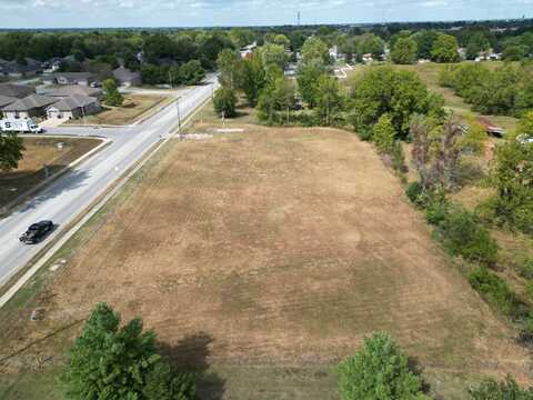 4654 S Farm Rd 135, Springfield, MO 65810