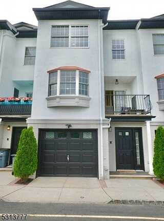 18 Harbor Front Plz, Elizabeth, NJ 07206