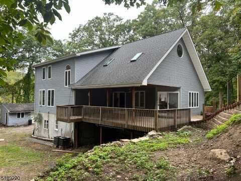 26 Mountain Glen Rd, Ringwood, NJ 07456