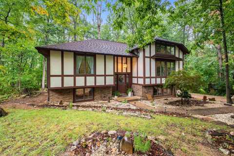 146 RHODODENDRON CT, MCGAHEYSVILLE, VA 22840