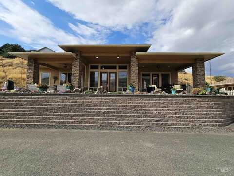 18 Snake River Road, Asotin, WA 99402