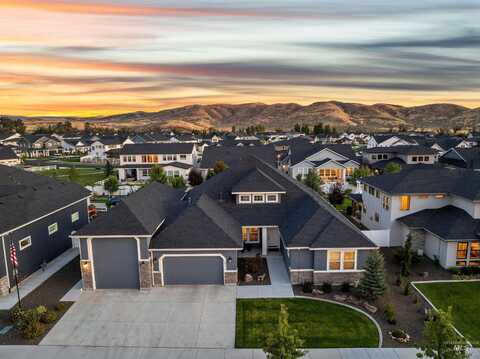 8319 W Sparks Lake Dr, Boise, ID 83714