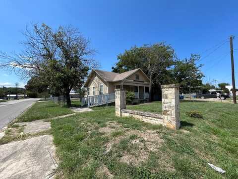 1421 Broadway, Kerrville, TX 78028