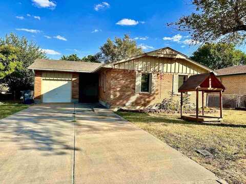 4518 SW Atom Ave, Lawton, OK 73505