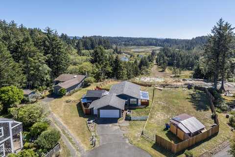 799 NW Estate, Seal Rock, OR 97376