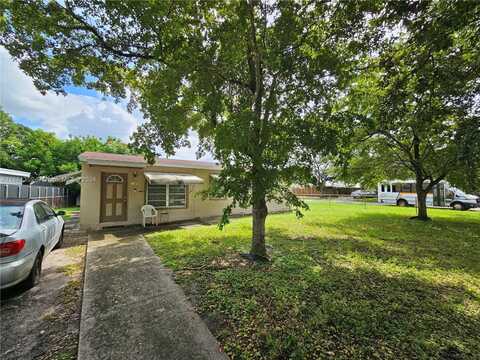 1301 N 72nd Ave, Hollywood, FL 33024