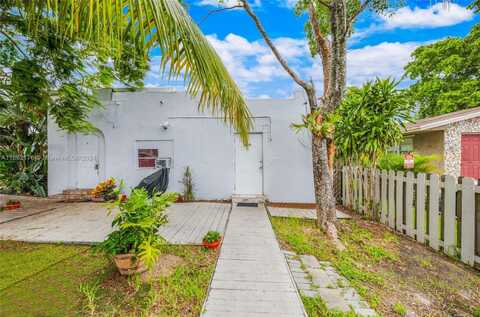 224 SW 14th St, Dania Beach, FL 33004