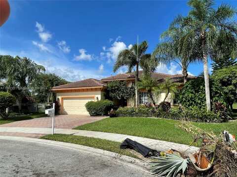 19321 SW 69th St, Pembroke Pines, FL 33332