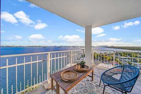 4000 Towerside Ter, Miami, FL 33138