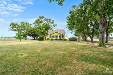 2211 18 Highway, Chapman, KS 67431