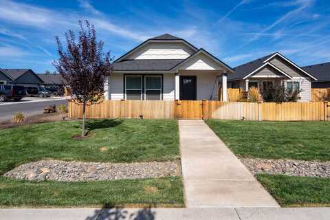 973 NW Upas Avenue, Redmond, OR 97756