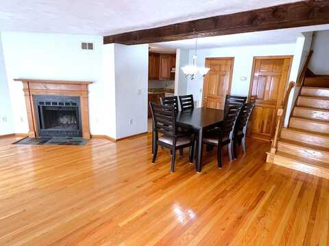 142 Quincy Shore Dr, Arlington, MA 02171