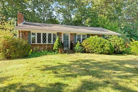 14 Claire Dr, Attleboro, MA 02703