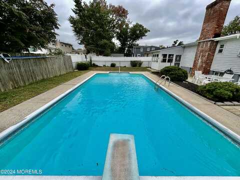 29 Lafayette Drive, Hazlet, NJ 07730