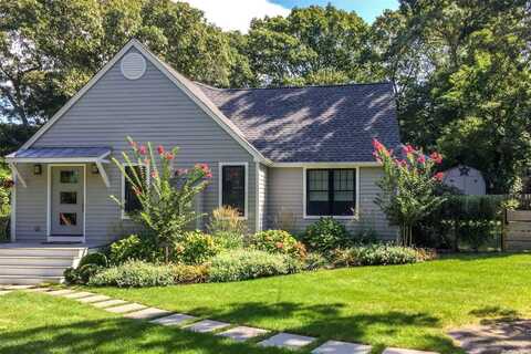 100 Wooleys Drive, Southampton, NY 11968