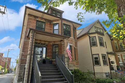 2415 W Warner Avenue, Chicago, IL 60618