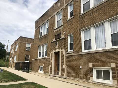 4546 W Barry Avenue, Chicago, IL 60641