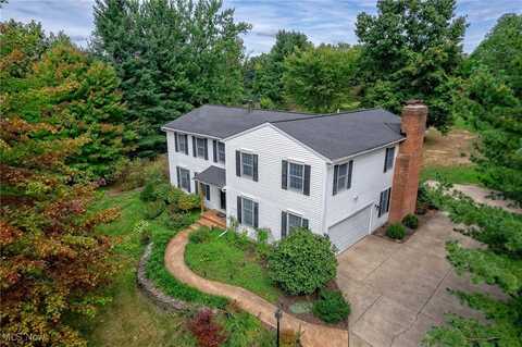 17621 Creekside Drive, Chagrin Falls, OH 44023