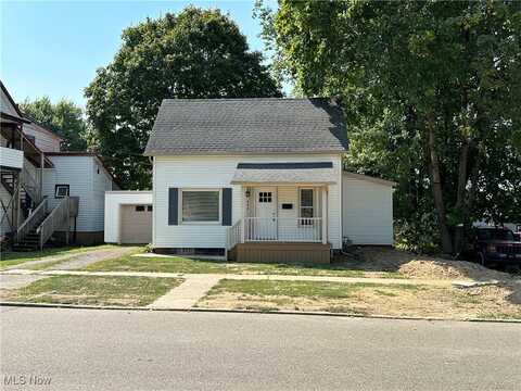 143 5th Street NW, Carrollton, OH 44615