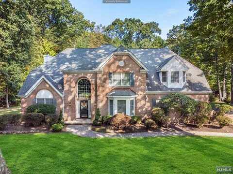 5 Nottingham Way, Randolph, NJ 07869