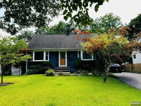 682 Grove Street, Ridgewood, NJ 07450