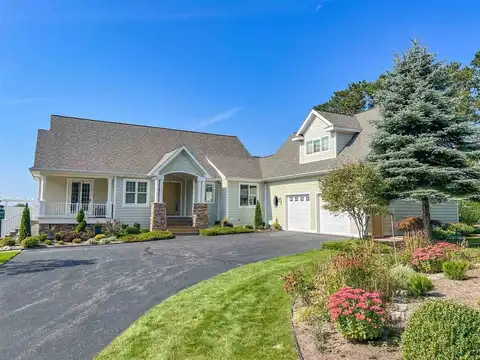 3238 Vineyard, Petoskey, MI 49770