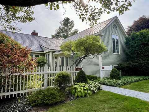 151 Kestrel Court, Manchester, VT 05254