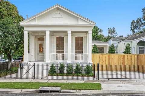 933 MILAN Street, New Orleans, LA 70115