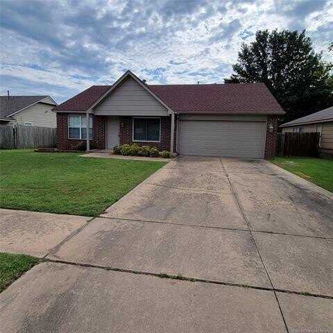 11879 S 268th East Avenue, Coweta, OK 74429