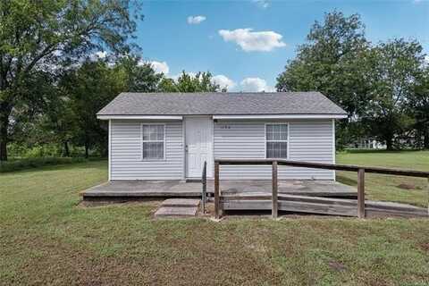 1106 N Sherman Avenue, Okmulgee, OK 74447