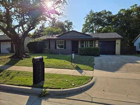 1526 Daniel Drive, Arlington, TX 76010