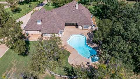 609 Summerlin Drive, Granbury, TX 76048