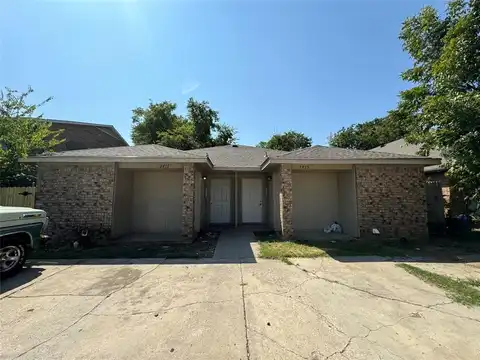 2413 Doreen Street, Grand Prairie, TX 75050