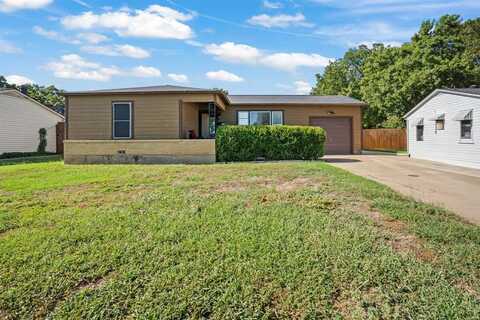 208 Newton Drive, Burleson, TX 76028