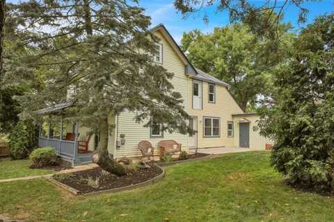 695 Rife Run Rd, Manheim, PA 17545