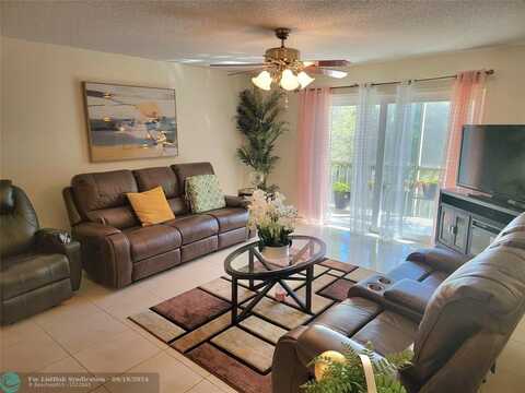 8140 SW 24th St, North Lauderdale, FL 33068